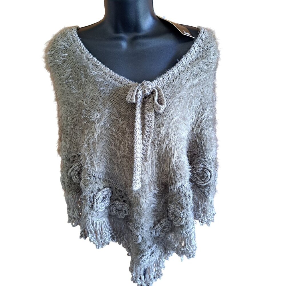 Sioni Womens Fuzzy Knit Poncho Wool Blend  Floral Tan Fringe Details Size L/XL
